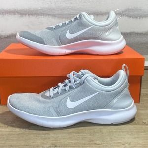 NEW Nike Flex Experience RN / Women